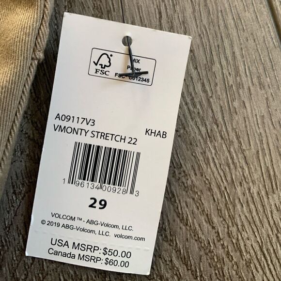 Volcom Monty stretch Youth shorts perfect for summer - Picture 3 of 4